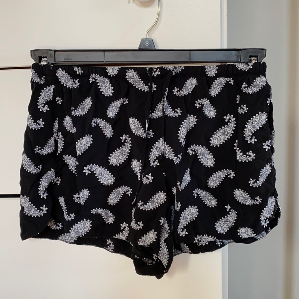 Brandy Melville paisley shorts